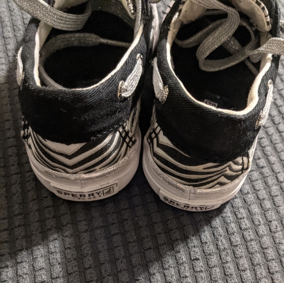 Girls Zebra Print Glitter Boat Shoes - Picture 3 of 7